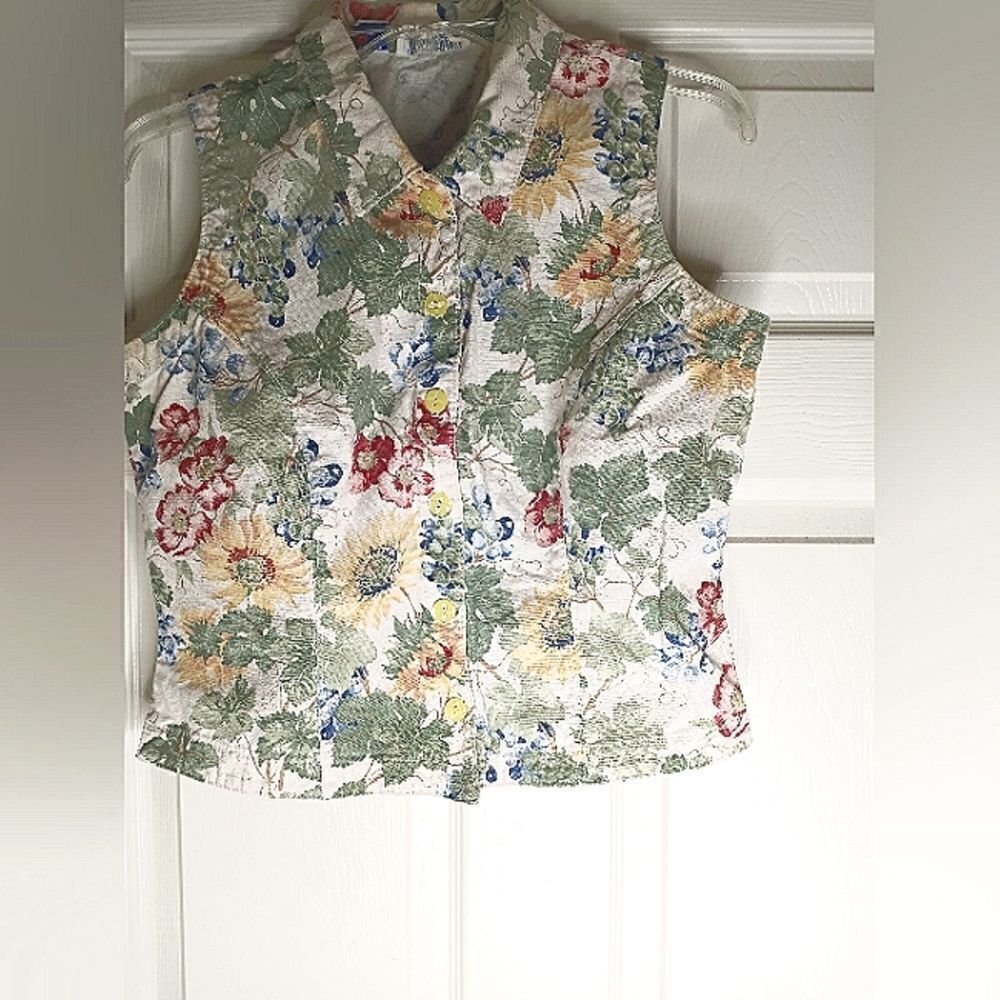 Gotcha Covered S Floral Print 100% Cotton Vintage Button Up Women's Denim Vest.